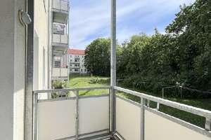 Wohnen zum Wohlfühlen – Helle 3-Raum-Wohnung mit Balkon im Lutherviertel – Senefelderstr. 25, 9126 Lutherviertel, Chemnitz – Vorschaubild 3