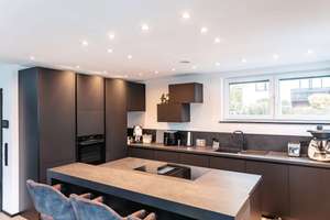 Modernes Smart-Home-Wohnen am Wächtersberg | Einfamilienhaus mit Einliegerwohnung | BJ 2023 | A+ – Die vollständige Adresse der Immobilie erhältst du vom Anbieter., 72218 Wildberg – Vorschaubild 9