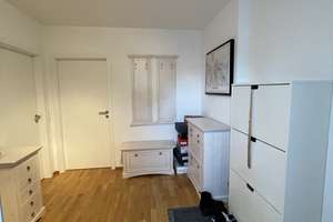 Moderne 3-Zimmer Wohnung zum Wohlfühlen
Guttensteinweg 2a, 93059 Regensburg – Die vollständige Adresse der Immobilie erhältst du vom Anbieter., 93059 Weichs, Regensburg – Vorschaubild 11