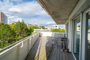 Lichtdurchflutete 2,5-Raum-Wohnung mit Einbauküche und großem Balkon – 93051 Großprüfening-Dechbetten-Königswiesen, Regensburg – Vorschaubild 4