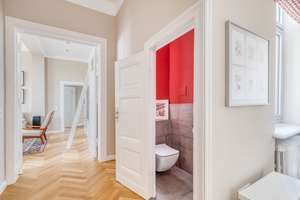 Stilvoll saniert: Helle 4-Zimmer-Altbauwohnung mit Aufzug und Tiefgarage – Die vollständige Adresse der Immobilie erhältst du vom Anbieter., 10629 Charlottenburg, Berlin – Vorschaubild 5