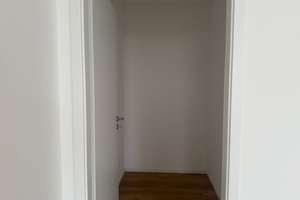 Großzügige 1-Zimmerwohnung mit Abstellkammer (inkl. Loggia & Keller) – Biedenkopfer Straße 46, 13507 Tegel, Berlin – Vorschaubild 9