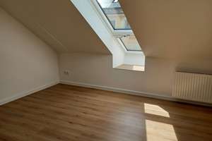 Helle, renovierte 2-Zimmer-Dachgeschosswohnung in zentraler Lage – Willstraße 8, 90429 Bärenschanze, Nürnberg – Vorschaubild 6