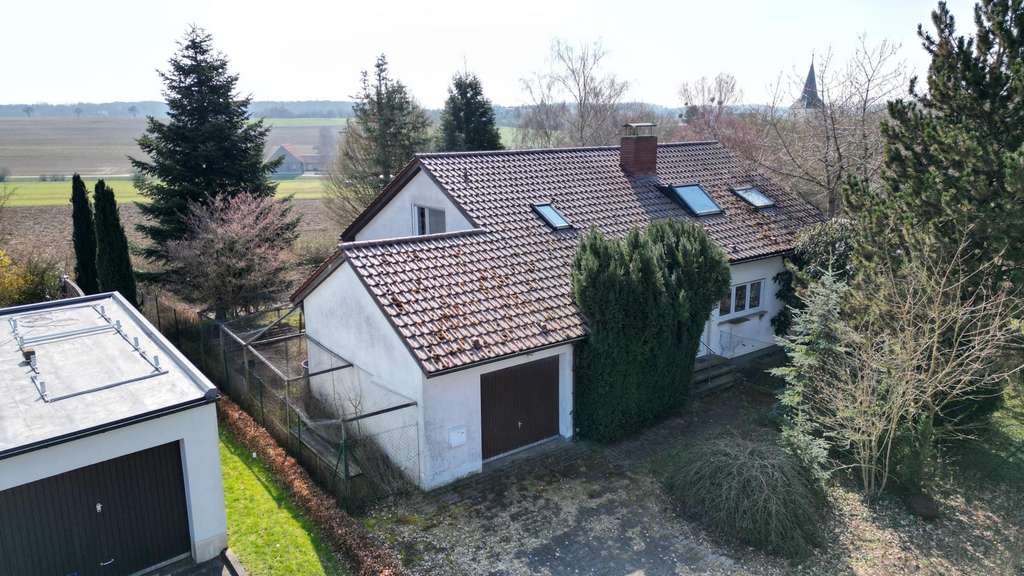 Immobilie in Schrozberg - Charmantes Einfamilienhaus in Ortsrandlage - Bild 1