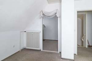 Doppelhaushälfte mit Wintergarten als Herzstück – Ihr neues Zuhause mit Atmosphäre – Die vollständige Adresse der Immobilie erhältst du vom Anbieter., 13591 Staaken, Berlin – Vorschaubild 12