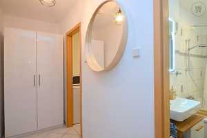 Modern möbliertes 2-Zimmer- Apartment mit WLAN direkt in der Altstadt von Nürnberg – Nürnberg – Vorschaubild 14