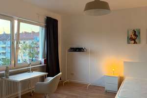 35m2 WG-Zimmer in vollmöblierte, frisch renovierter 3er-WG in Nürnberg-Südstadt – Melanchthonplatz 13, 90443 Steinbühl, Nürnberg – Vorschaubild 2