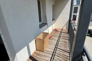 Geschmackvolle, gepflegte 2-Raum-Wohnung mit Balkon und EBK in Berlin Altglienicke (Treptow) – Grünauer Straße 14, 12524 Berlin – Vorschaubild 2