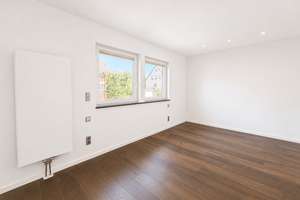 Stadtvilla mit Einliegerwohnung in Frankfurt 2 Garagen,2 Stellplätzen, Terrasse & Garten – 65931 Sindlingen, Frankfurt am Main – Vorschaubild 32