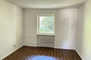 Geräumige 3-Raumwohnung mit Balkon in ruhiger Lage – Nanthingasse 4, 24149 Neumühlen-Dietrichsdorf, Kiel – Vorschaubild 2