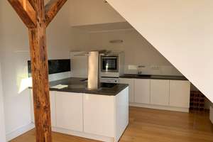 Charmante DG-Wohnung mit Balkon in saniertem Altbau – Sportstraße 3, 40547 Lörick, Düsseldorf – Vorschaubild 3