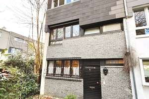 Viel Platz und Potential für die  Familie in gehobener Lage  – Die vollständige Adresse der Immobilie erhältst du vom Anbieter., 79199 Kirchzarten – Vorschaubild 3