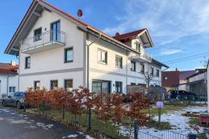 Exklusives Reihenmittelhaus in traumhafter Lage in Parsdorf! – Die vollständige Adresse der Immobilie erhältst du vom Anbieter., 85599 Vaterstetten – Vorschaubild 1