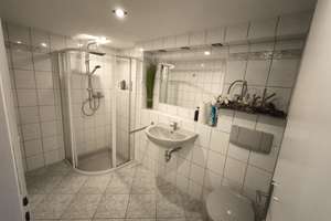 Idyllisches Einfamilienhaus mit ausgebauten Keller, Garage, Carport, Nebengelass und schönem Garten! – Die vollständige Adresse der Immobilie erhältst du vom Anbieter., 3238 Finsterwalde – Vorschaubild 9