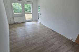 Ruhige und renovierte 3-Zimmer Wohnung mit Blick ins Grüne – Landgraben 8g, 9337 Hohenstein-Ernstthal – Vorschaubild 1