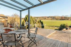 Modernisiertes Dreifamilienhaus mit 358 m², 16,5 kWp PV & traumhafter Süd-Terrasse mit Fernblick – Die vollständige Adresse der Immobilie erhältst du vom Anbieter., 36148 Kalbach – Vorschaubild 1
