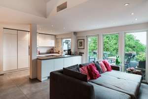 Moderne 4,5-Zimmer-Maisonettewohnung mit Galerie, Designbädern und traumhaftem Weitblick – Böckenhoffstraße 11, 46236 Stadtmitte, Bottrop – Vorschaubild 9