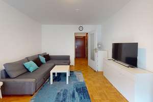 RE/MAX - Charmantes Apartment mit Balkon und Tiefgaragenstellplatz – Die vollständige Adresse der Immobilie erhältst du vom Anbieter., 81373 Land in Sonne, München – Vorschaubild 3