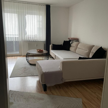 Schöne 4 Zimmer Wohnung in der Innenstadt, 90 qm mit kl.Balkon