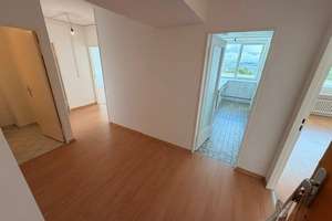 Geräumige 3-Zimmer-Wohnung mit Balkon im 11.OG! – Angerburger Allee 49, 14055 Westend, Berlin – Vorschaubild 2