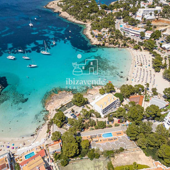 Villa mit Charakter und Panoramablick aufs Meer zwischen San Juan und Portinatx