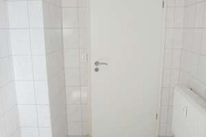 Ab sofort zu haben: Gemütliche 1-Zimmer-Wohnung mit Balkon (Hofseite), separater Küche und Badewanne – Langer Weg 53, 39112 Sudenburg, Magdeburg – Vorschaubild 18