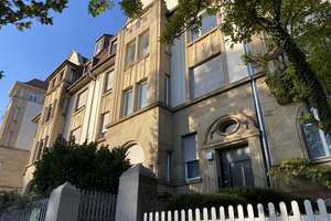 ** Wohnen in Pforzheim - Helle 4-Zimmer Altbauwohnung mit Loggia! **