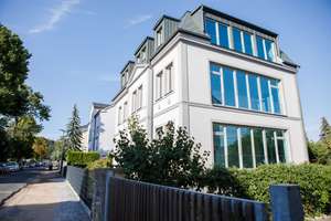 Exklusive 4-Raum-Wohnung in erstklassiger Villenlage von Radebeul – Die vollständige Adresse der Immobilie erhältst du vom Anbieter., 1445 Radebeul – Vorschaubild 3