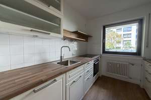 Sanierte 2,5 Zimmerwohnung mit Balkon und Einbauküche – 81375 Neuhadern, München – Vorschaubild 6