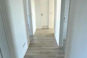 Gemütliche 3-Zimmer-Etagenwohnung mit großem Balkon in Wolfsburg – Lüneburger Ring 18, 38448 Vorsfelde, Wolfsburg – Vorschaubild 11