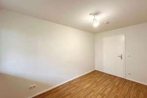 Großzügige 3-Zimmer-Wohnung mit Balkon in München – Plettstraße 59, 81735 Neuperlach, München – Vorschaubild 6