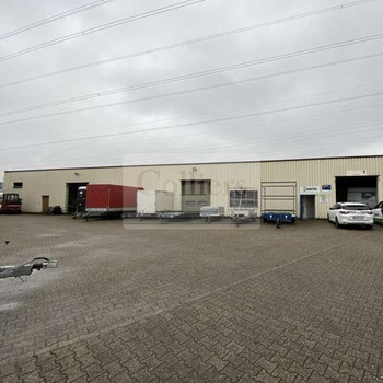 Produktionshalle in Hürth | Ebenerdig | Freifläche | Autobahnanbindung | Starkstrom