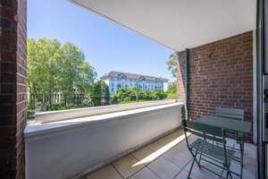 GRAFENBERG: Stilvoller Wohlfühlfaktor – möblierte 2-Zimmer-Wohnung mit Loggia und Aufzug – 40235 Grafenberg, Düsseldorf – Vorschaubild 5