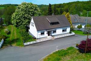 Landhaus mit viel Potenzial, Ruhe, Platz und optional über 3 Hektar Grünland