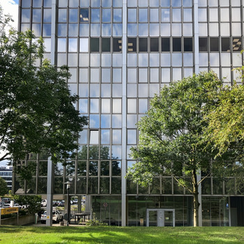 Privater Büroraum für 2 Person in Regus Ost