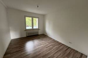 3 Zimmer - Küche dazu - Balkon - Wannenbad mit Fenster - Duisburg Rheinhausen – Brahmsstraße 3, 47226 Rheinhausen-Mitte, Duisburg – Vorschaubild 5