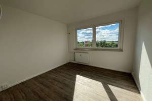 Geräumige Familienwohnung mit Balkon in Zwickau, Neuplanitz – Dortmunder Straße 4, 8062 Neuplanitz, Zwickau – Vorschaubild 6