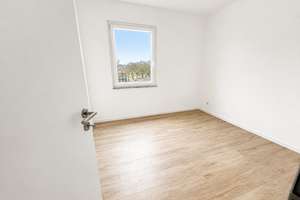 Frisch sanierte 2,5-Zimmer-Wohnung mit ca. 55 m² in ruhiger Lage von Frohnhausen – Lise-Meitnerstr 18, 45144 Holsterhausen, Essen – Vorschaubild 2