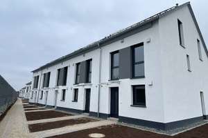 Großzügiges & Helles Neubau-Reihenendhaus in Einhausen an der schönen Bergstraße! – Die alte Heckenteilung 24, 64683 Einhausen – Vorschaubild 1