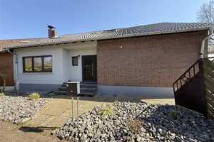 Großzügiges Familienhaus mit Garten/2 Garagen und Stellplätze in 66740 Steinrausch zu verkaufen – Saarlouis (Kreis) – Vorschaubild 4