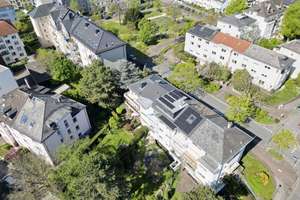 Zweifamilienhaus zwischen dem Ostpark und Parlamentsplatz - Frankfurt am Main - Ostend/Bornheim – 60385 Ostend, Frankfurt am Main – Vorschaubild 2