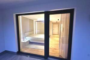 Exklusives, vollmöbliertes Design-Studio mit großem Westbalkon und Blick ins Grüne – 40468 Unterrath, Düsseldorf – Vorschaubild 7