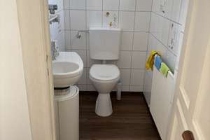 Citynah wohnen mit Stellplatz: Schöne 3,5-Zimmer-Altbauwohnung mit Balkon  – Hansestraße 92, 23558 Sankt Lorenz Süd, Lübeck – Vorschaubild 7