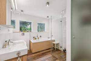 Architekturjuwel mit privatem Garten – 40211 Stadtmitte, Düsseldorf – Vorschaubild 10
