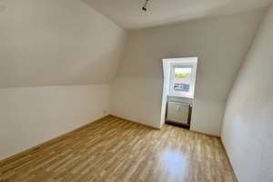 Schöne, helle 3 Zimmer Dachgeschosswohnung in ruhiger Lage von Do-Barop – Die vollständige Adresse der Immobilie erhältst du vom Anbieter., 44225 Barop, Dortmund – Vorschaubild 4