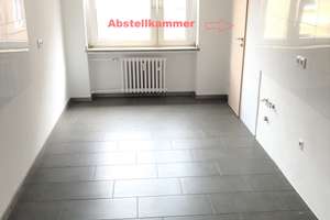 TOP modernisierte 3-Raum-Wohnung mit Einbauküche in Essen Stadtmitte in ruhiger Nebenstraße – Die vollständige Adresse der Immobilie erhältst du vom Anbieter., 45127 Stadtkern, Essen – Vorschaubild 3