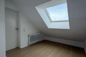 Kernsanierte 3-Zimmer-Maisonette im Dachgeschoss mit Aufzug in begehrter Lage von Pempelfort – Düsselthaler Straße 31, 40211 Pempelfort, Düsseldorf – Vorschaubild 5