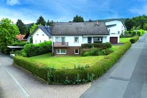 Freistehendes Einfamilienhaus mit traumhaftem Grundstück in begehrter Wohnlage – Die vollständige Adresse der Immobilie erhältst du vom Anbieter., 63584 Gründau – Vorschaubild 3