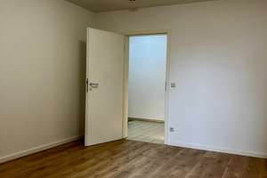 Von Privat – Provisionsfrei: Charmante 2-Zimmer-Erdgeschosswohnung mit Garten in Parkstadt Schwabing – Gunta-Stölzl-Str. 21, 80807 Alte Heide-Hirschau, München – Vorschaubild 10
