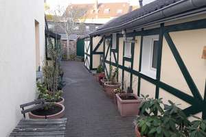 3-Zimmer Einfamilienhaus mit EBK in ruhiger Hoflage – Die vollständige Adresse der Immobilie erhältst du vom Anbieter., 47798 Stadtmitte, Krefeld – Vorschaubild 2